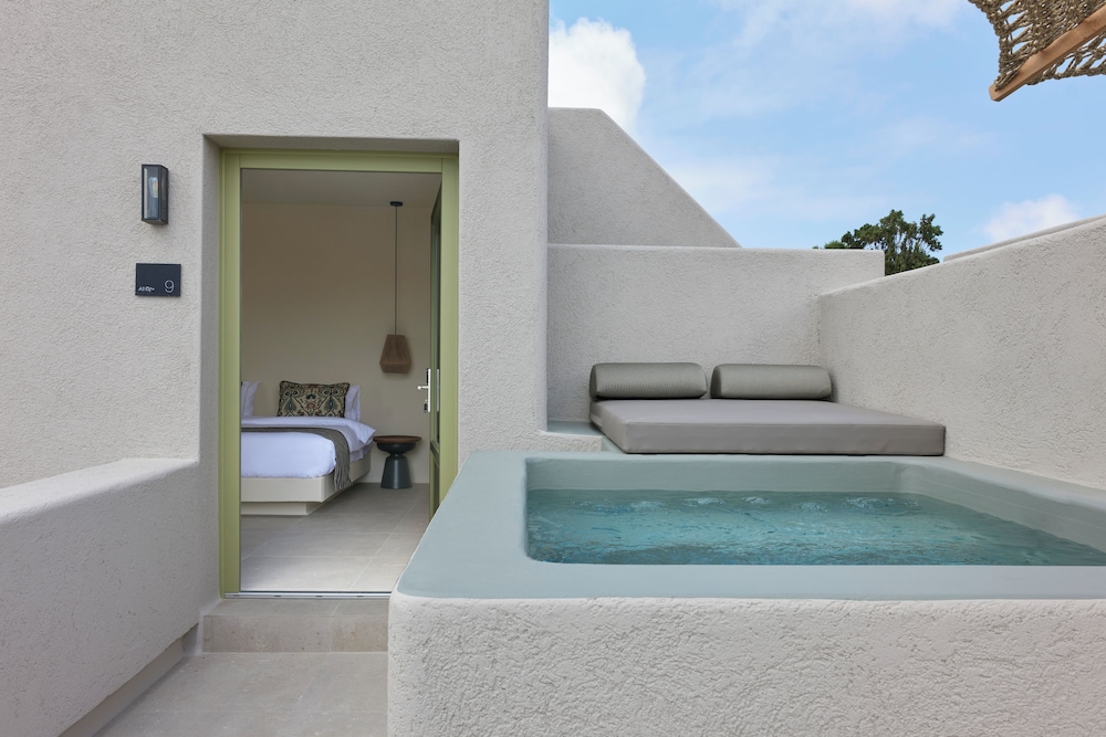 Aeon Suites - Adults Only By Mr and Mrs White 40/78