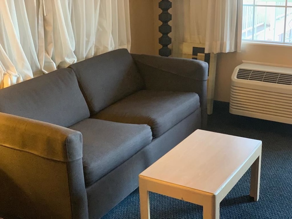 Calipatria Inn and Suites 11/22