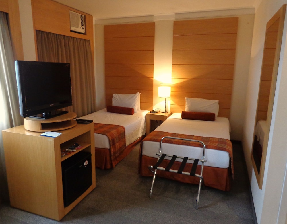 Esuites Congonhas by Atlantica 40/85