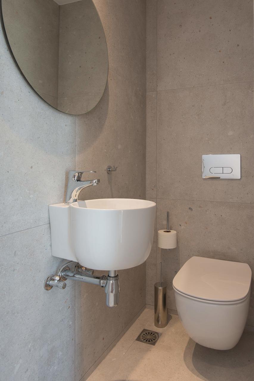 Nami Hotel & Suites 156/156