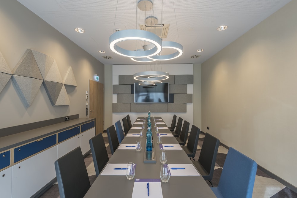 Holiday Inn Express Wuppertal Hauptbahnhof 56/58