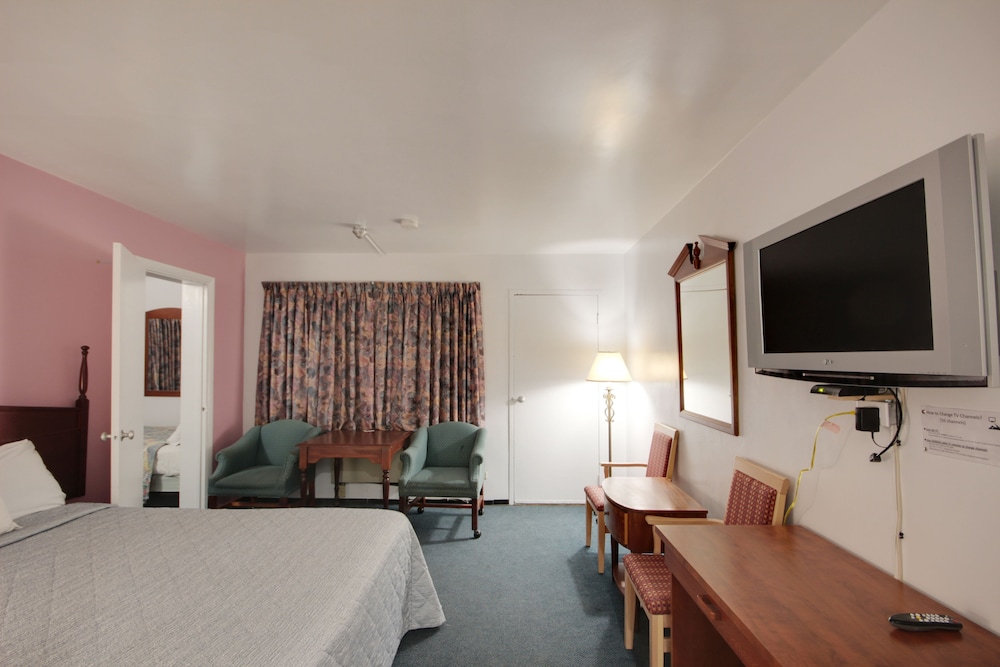 6267 Persepolis Inn 29/70