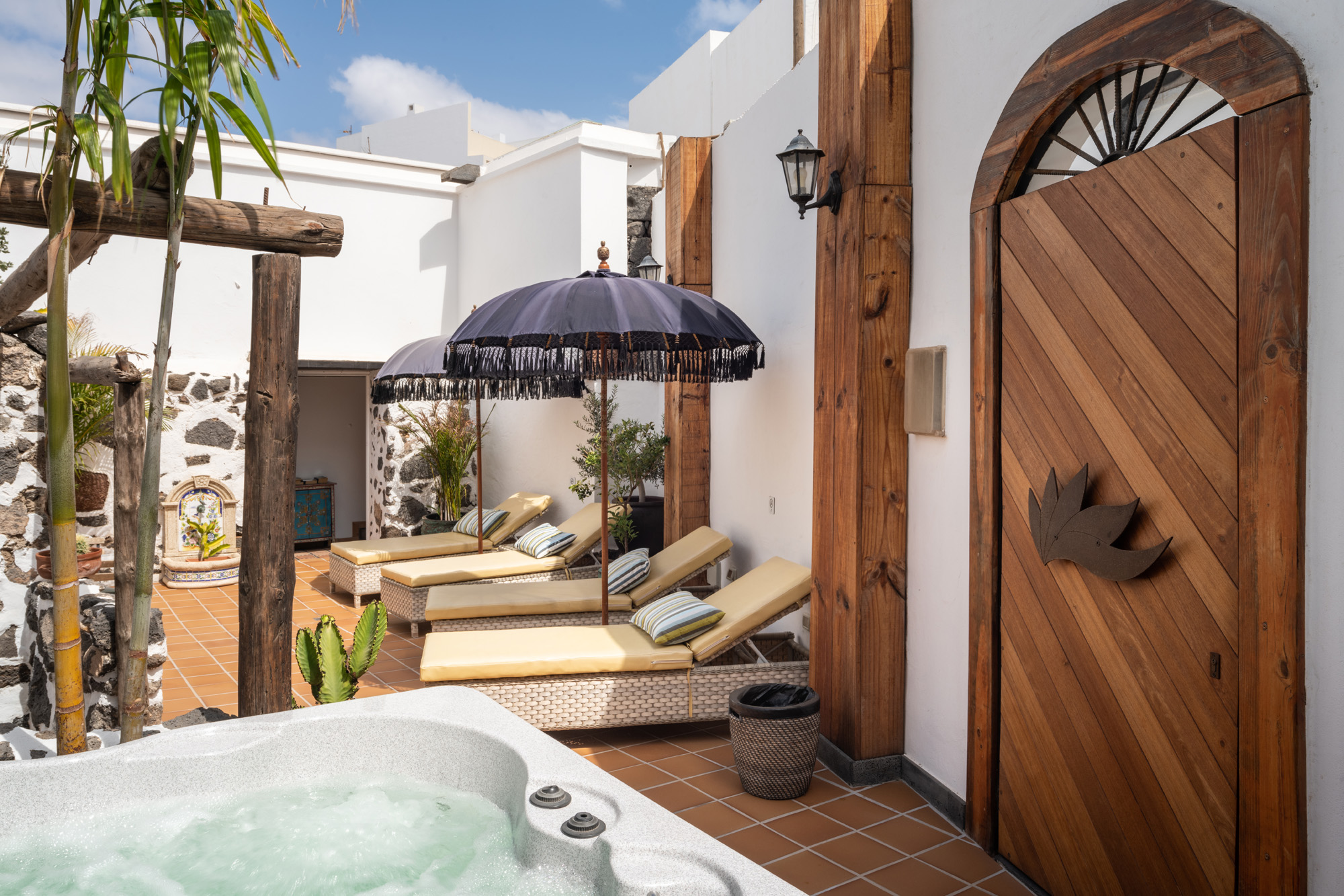 El Charco Suites 24/50