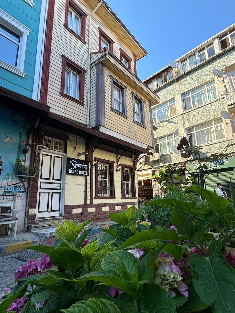 Home Sultanahmet 44/50