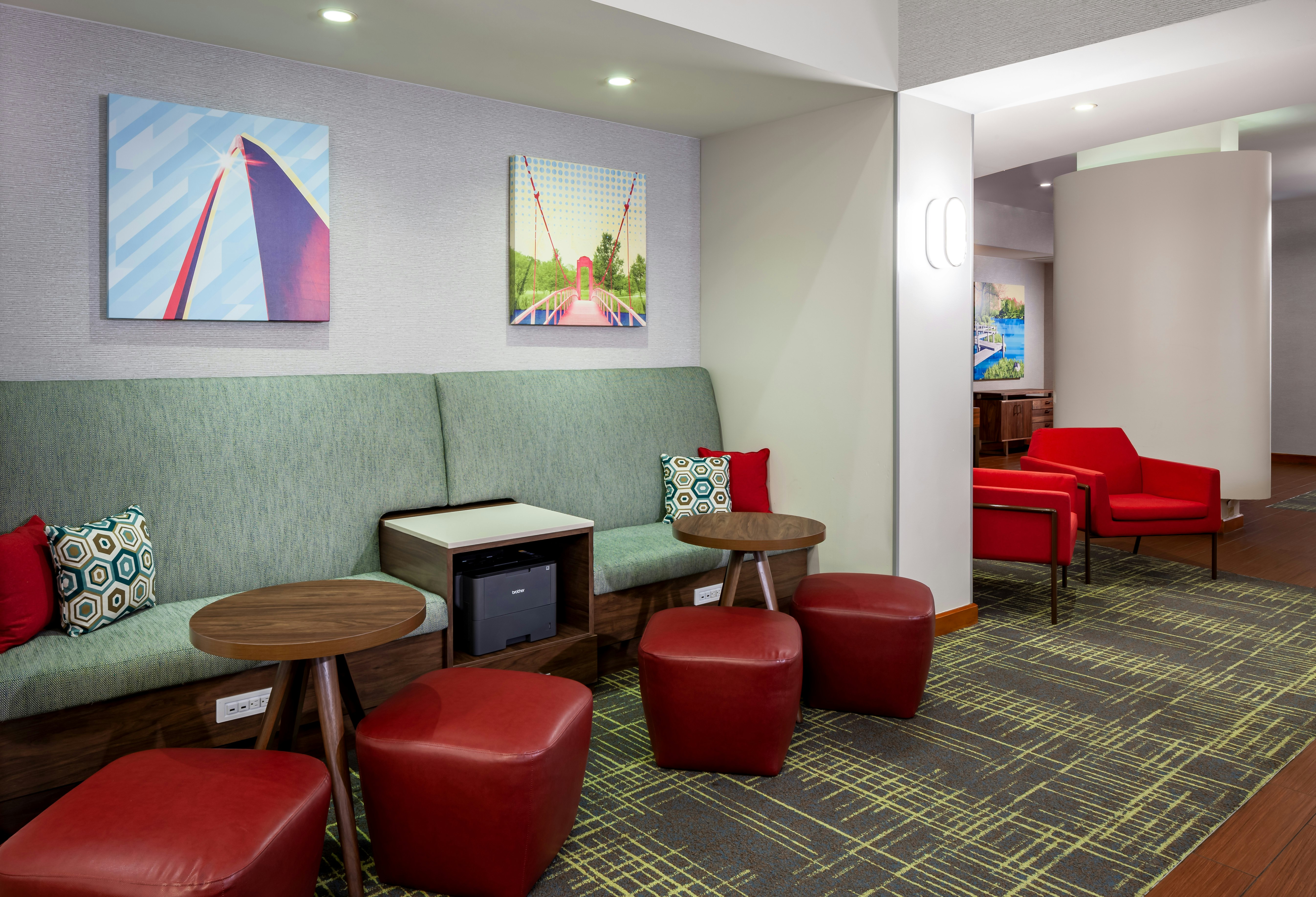 Hampton Inn Suites St Louis At Forest Park Mo 10/19