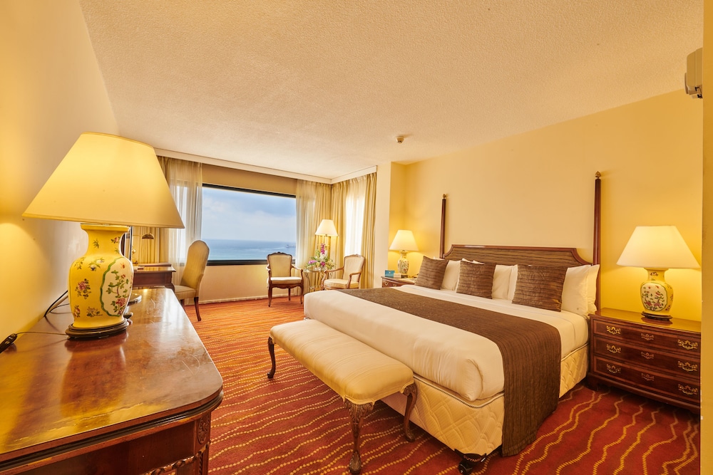 Radisson Blu Hotel, Galadari Colombo 15/63