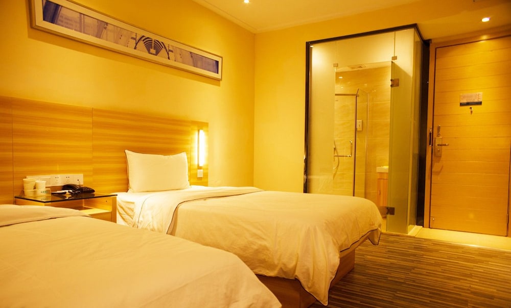 Denise Hotel Shangxiajiu 12/31