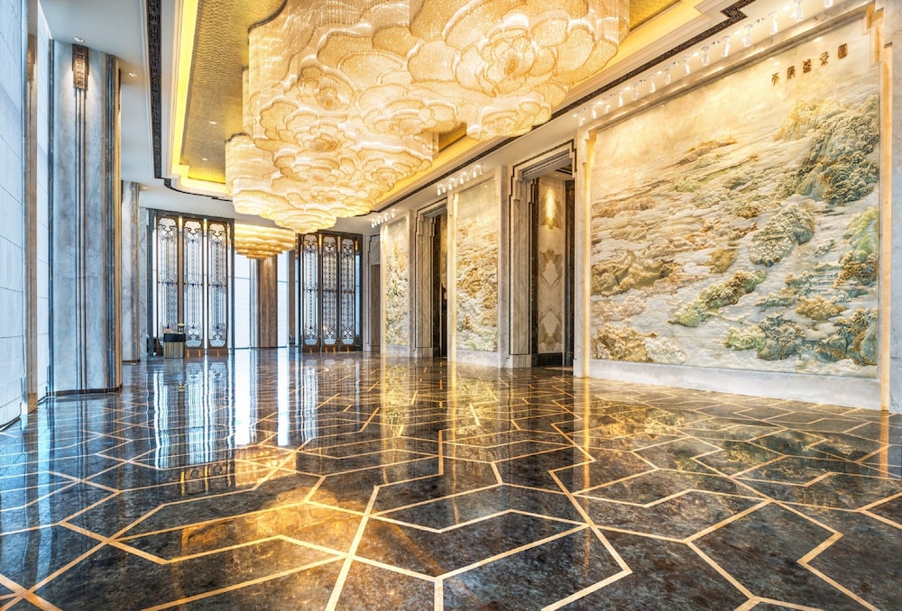 Wanda Reign Chengdu 6/45