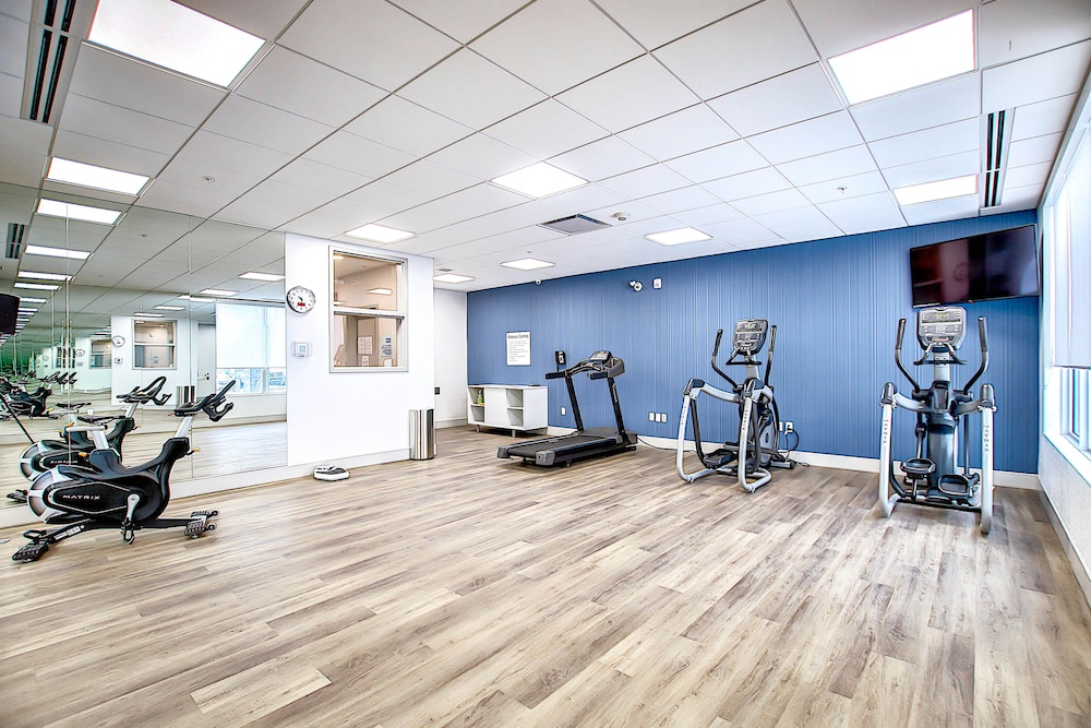 Holiday Inn Express Suites Calgary Airport Trail Ne 21/38