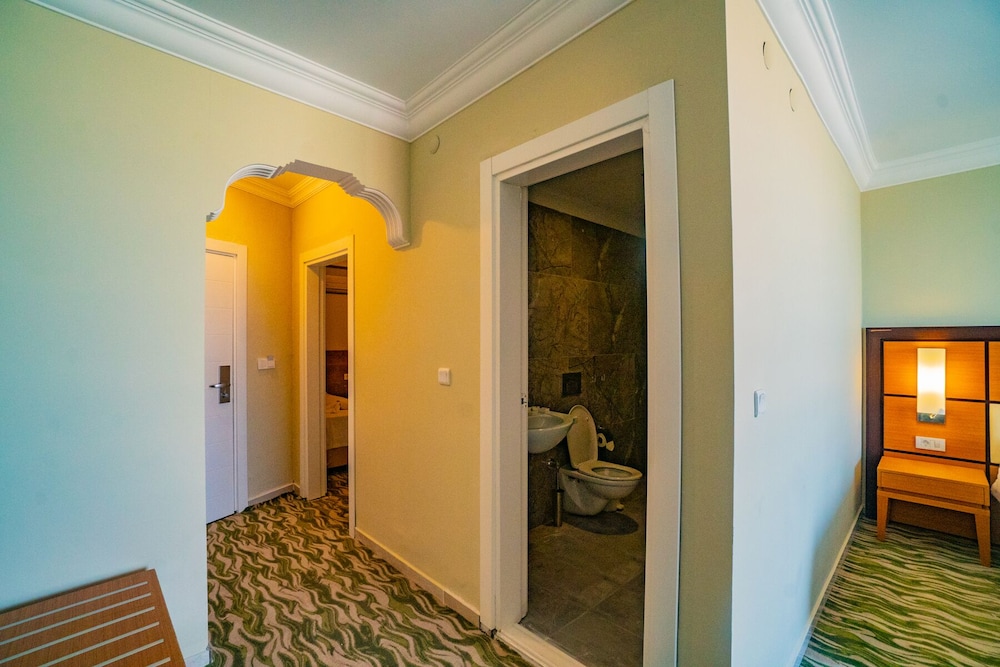 Prenses Sealine Beach Hotel photo4