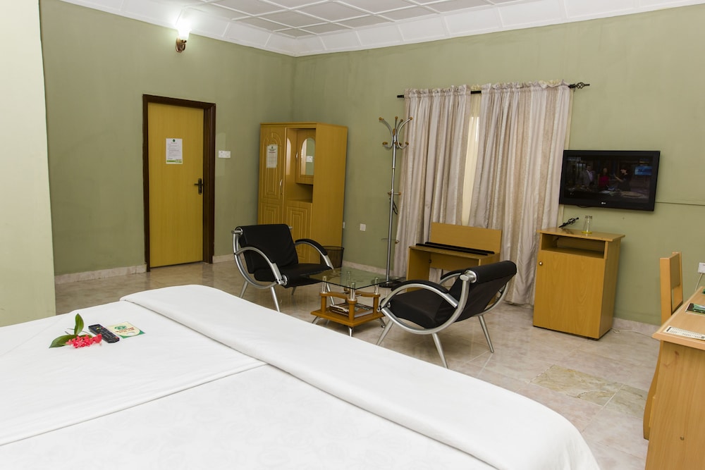 Eemjm Hotels And Suites Limited 28/42
