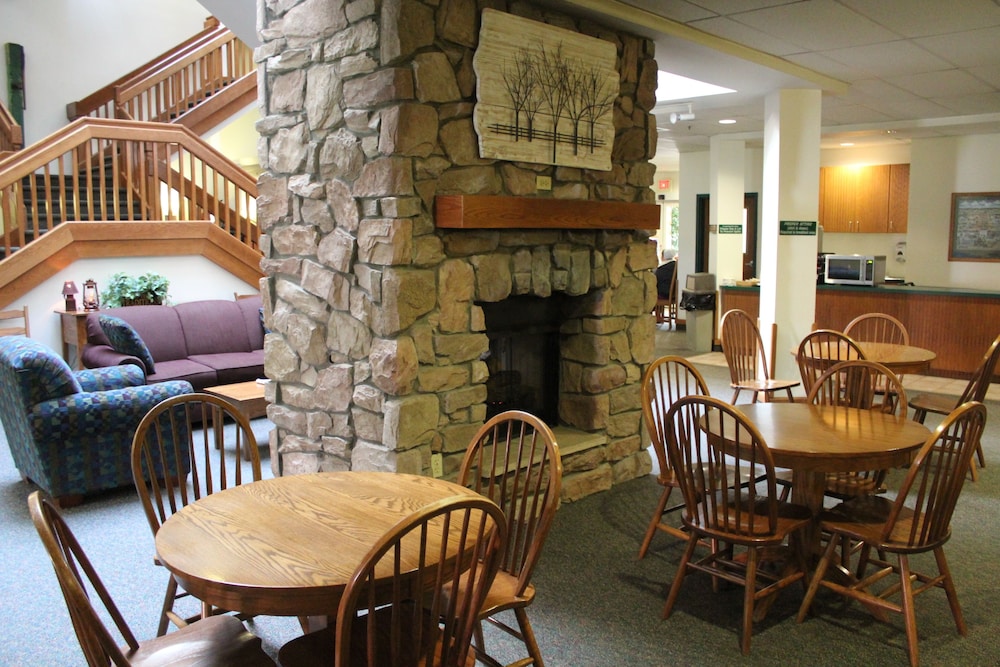 Farmstead Inn & Conference Center 33/47