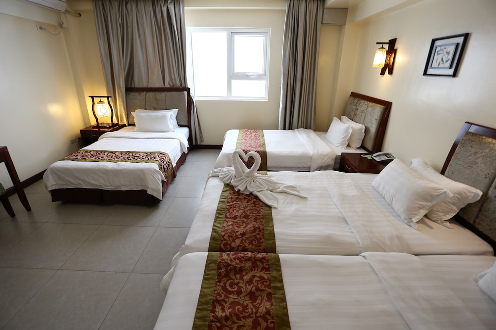 Golden Phoenix Hotel Boracay 18/50