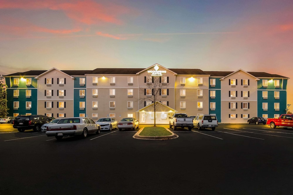 WoodSpring Suites North Charleston Airport I-526 10/32