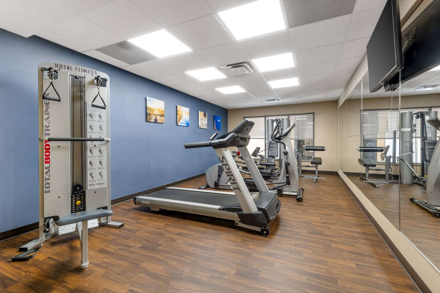 Comfort Suites Elizabethtown 13/19