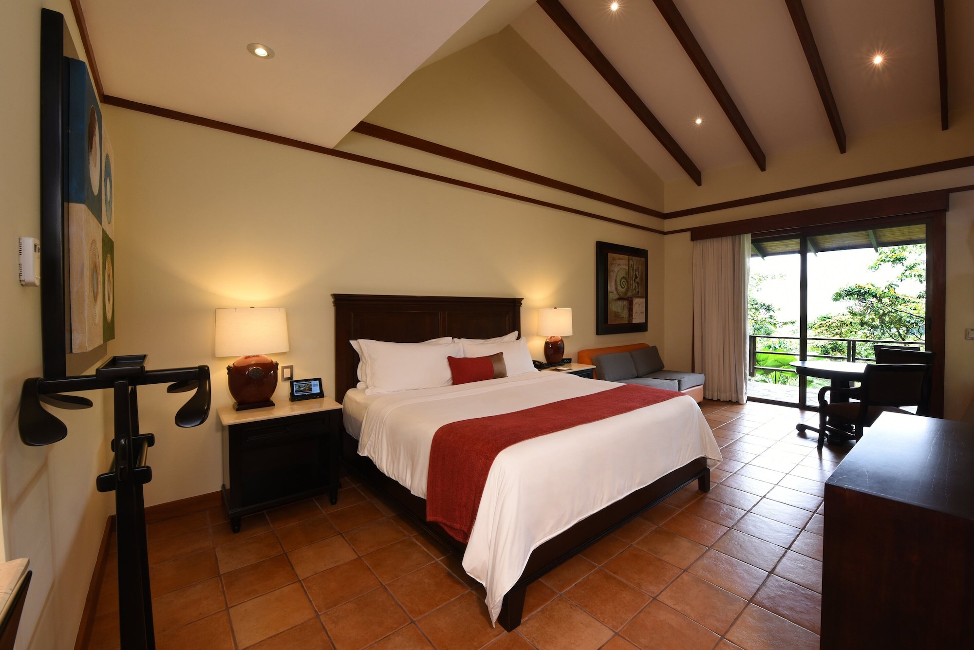 Rainforest, King Bed