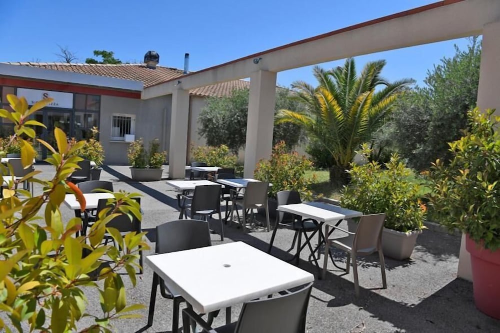 HOTEL AKENA CITY CLERMONT L'HERAULT 15/25