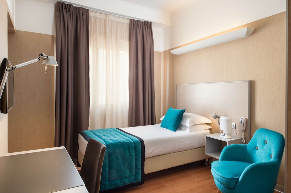 Best Western Plus City Hotel 32/48