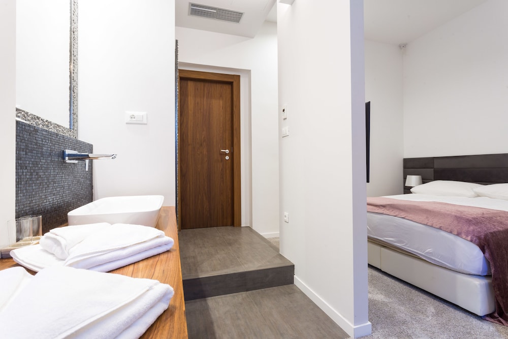 Starlight luxury rooms 6/50