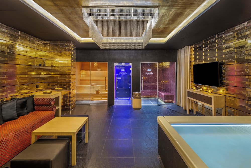 Pine Cliffs Suites 11/50