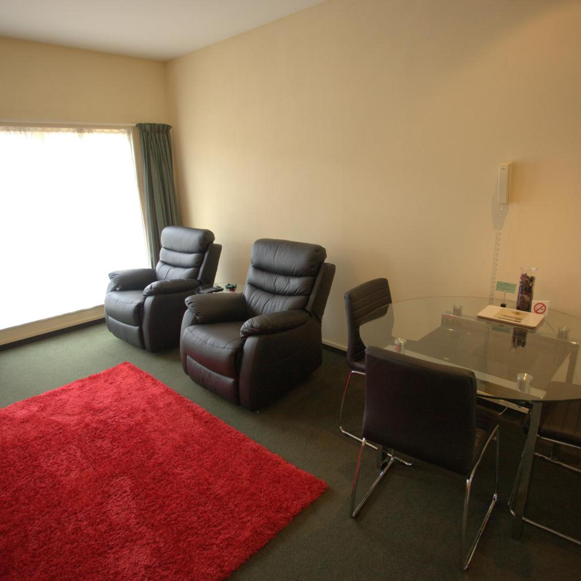 Birchwood Manor Motel 39/50