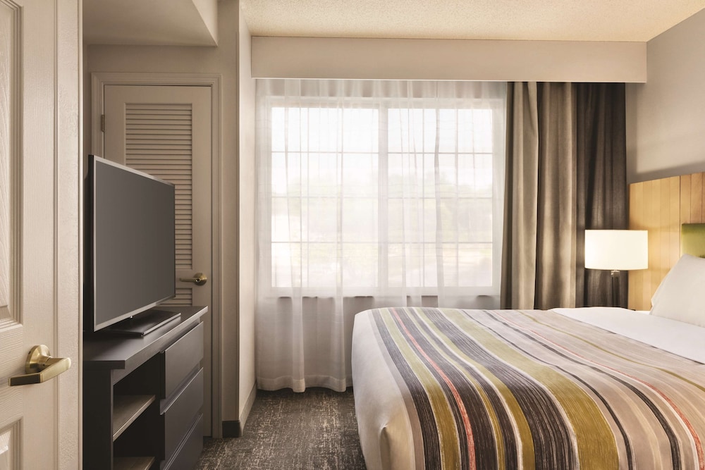 Country Inn and Suites By Radisson, Hagerstown, MD 17/39