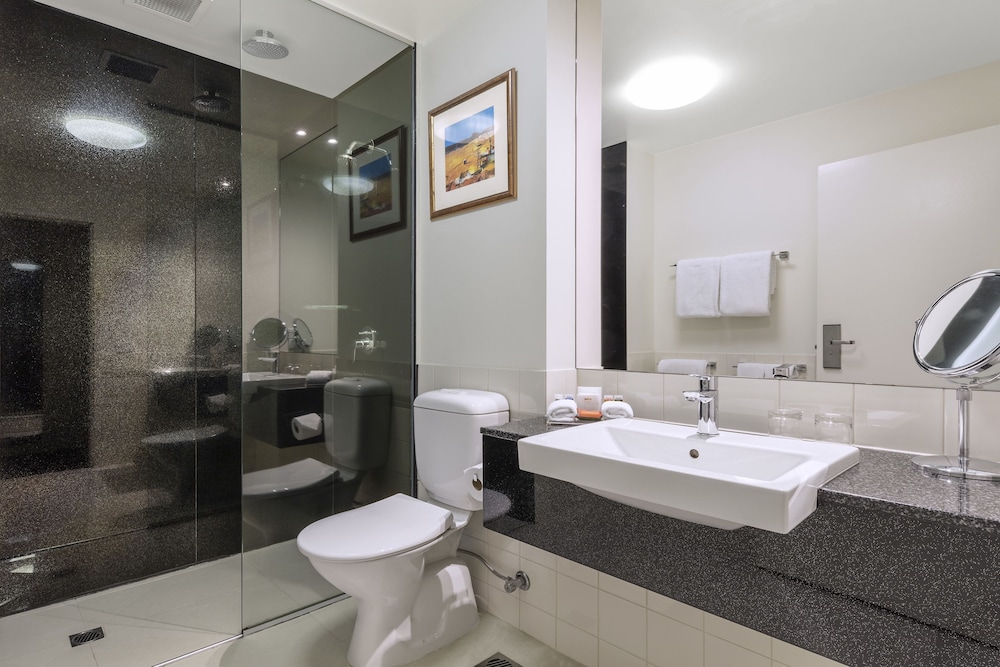 Flagstaff Gardens Hotel 7/65