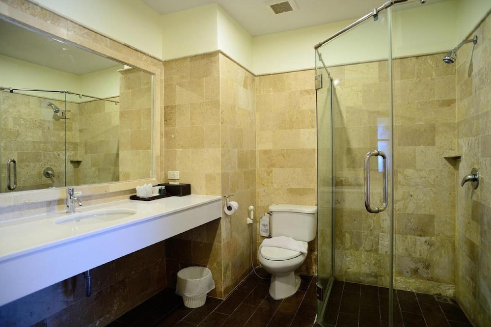 Kamala Beachfront Apartment 69/70