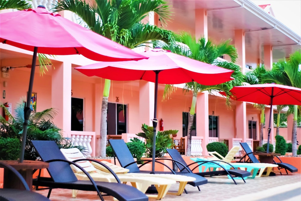 Conrada's Place Hotel And Resort 11/67