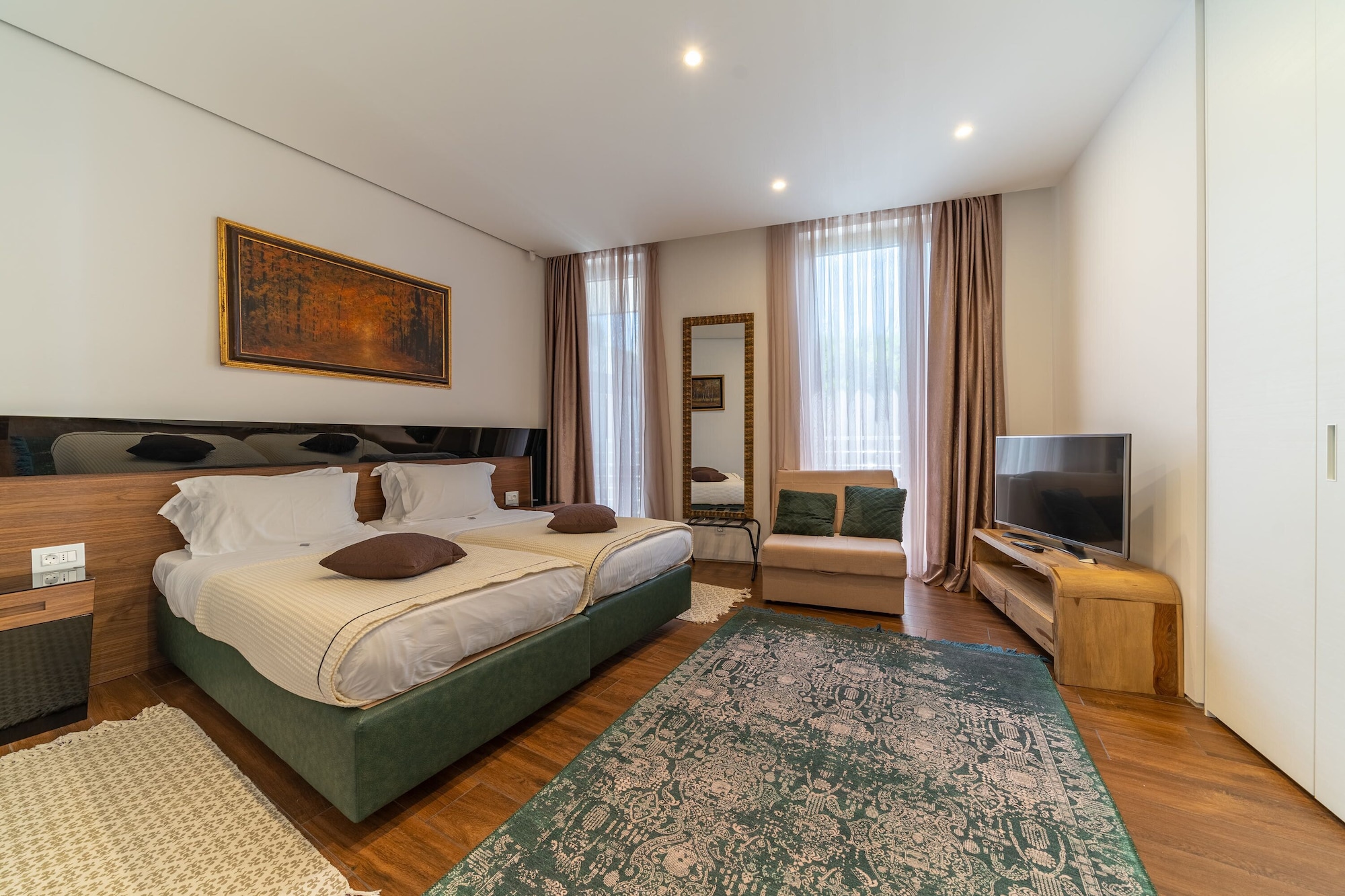شقة بسرير كينج وسرير كوين بغرفتي نوم بإطلالة جزئية على البحر مع أريكة، Dukley Hotel Resort 4/10