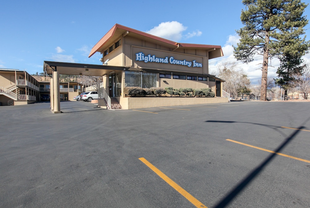 Highland Country Inn 7/55