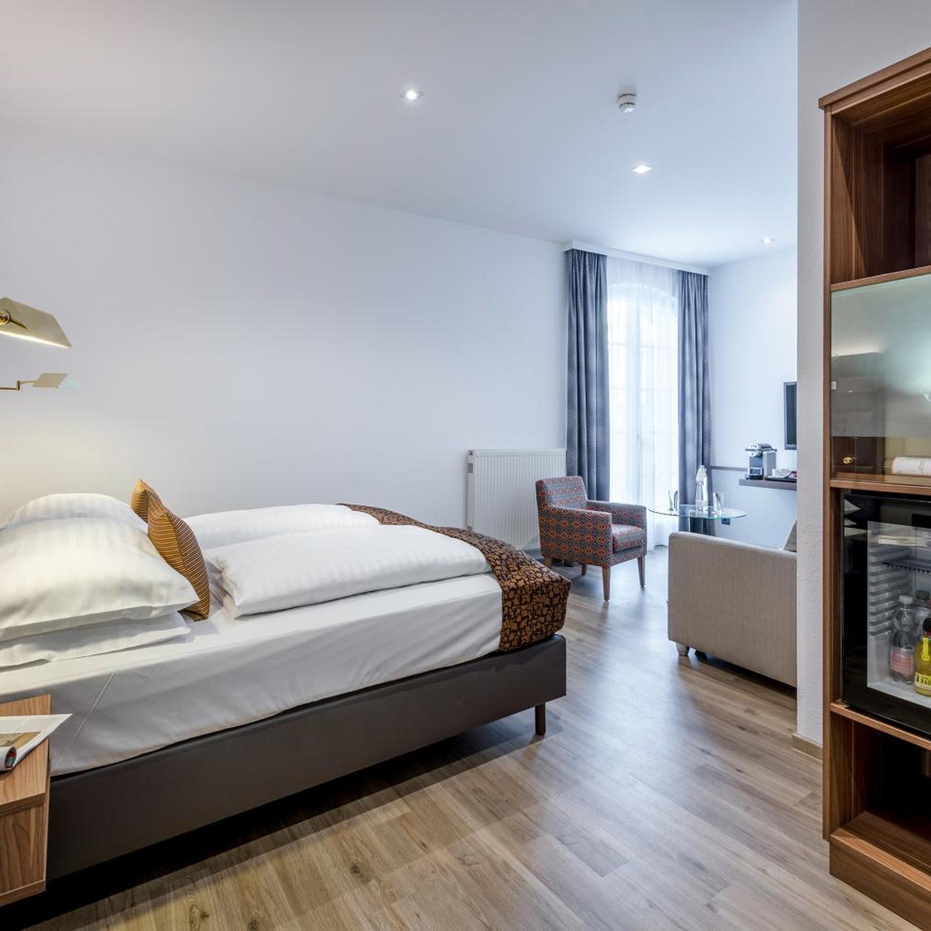 Junior Suite, Sofa