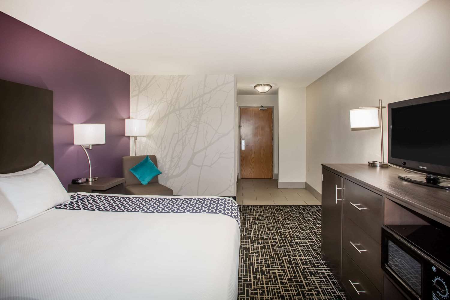 La Quinta Inn & Suites by Wyndham Pontoon Beach 17/37