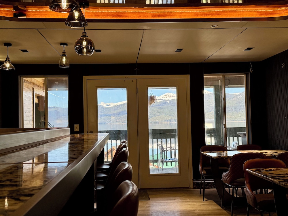 Lake View Suites Yellowstone 19/39