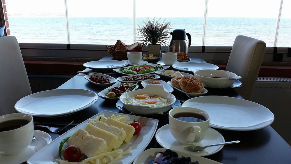 Urla Yelken Hotel- Adult +15 35/49