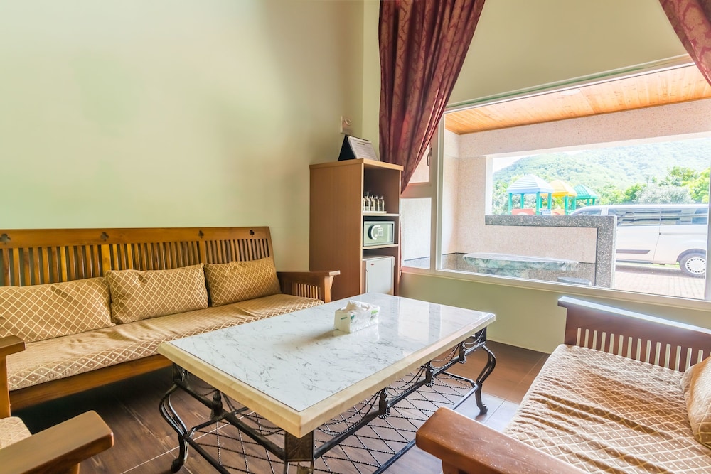 Maya House B&amp;B 28/50