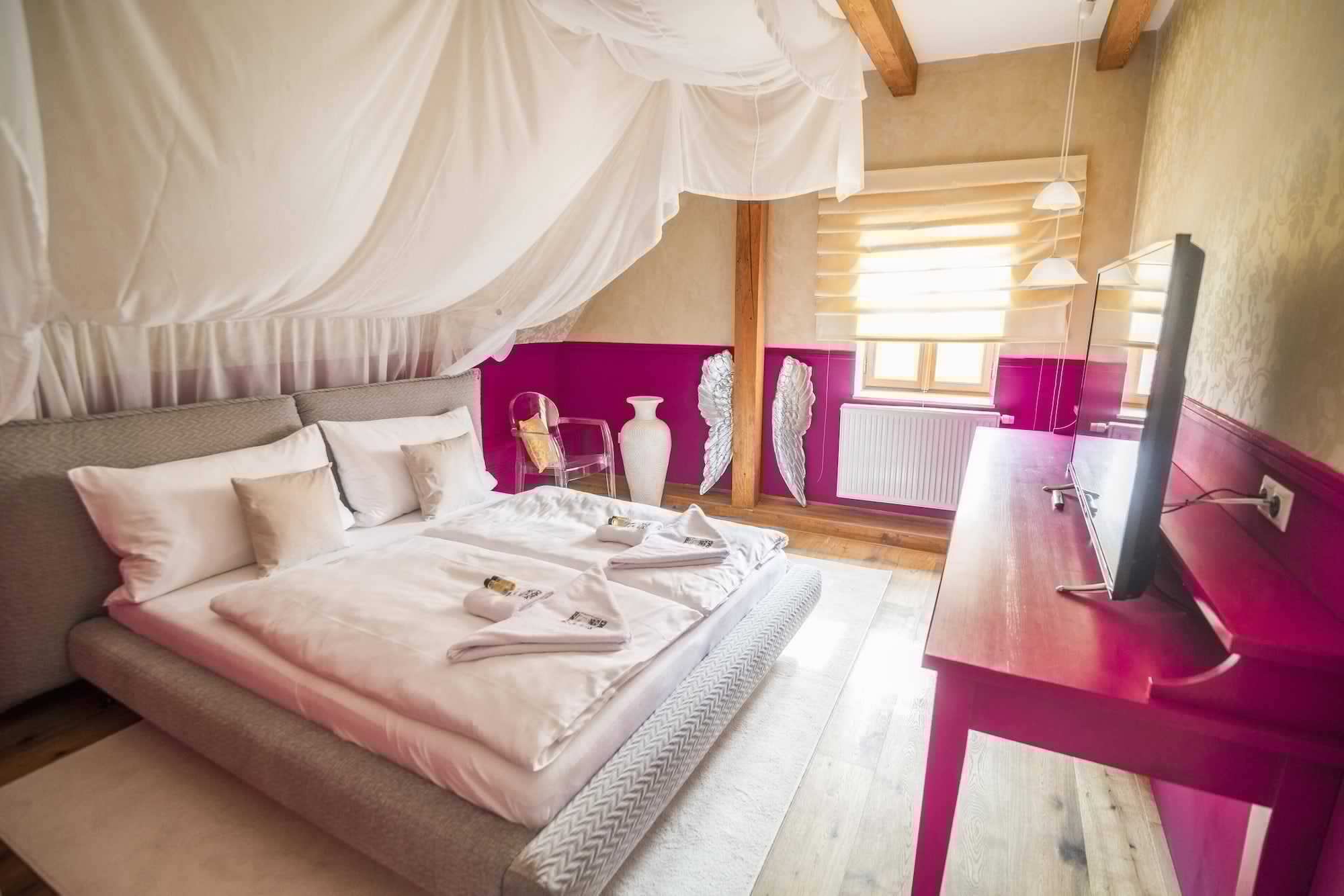 Deluxe, Double Bed, Castle View
