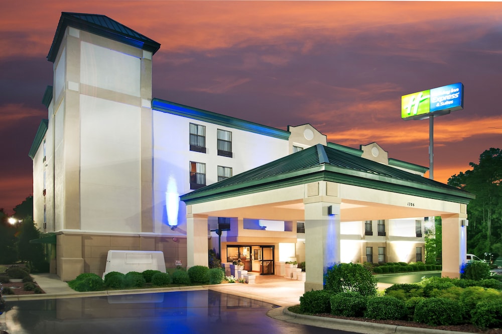 Four Points by Sheraton Fayetteville Fort Liberty 3/41