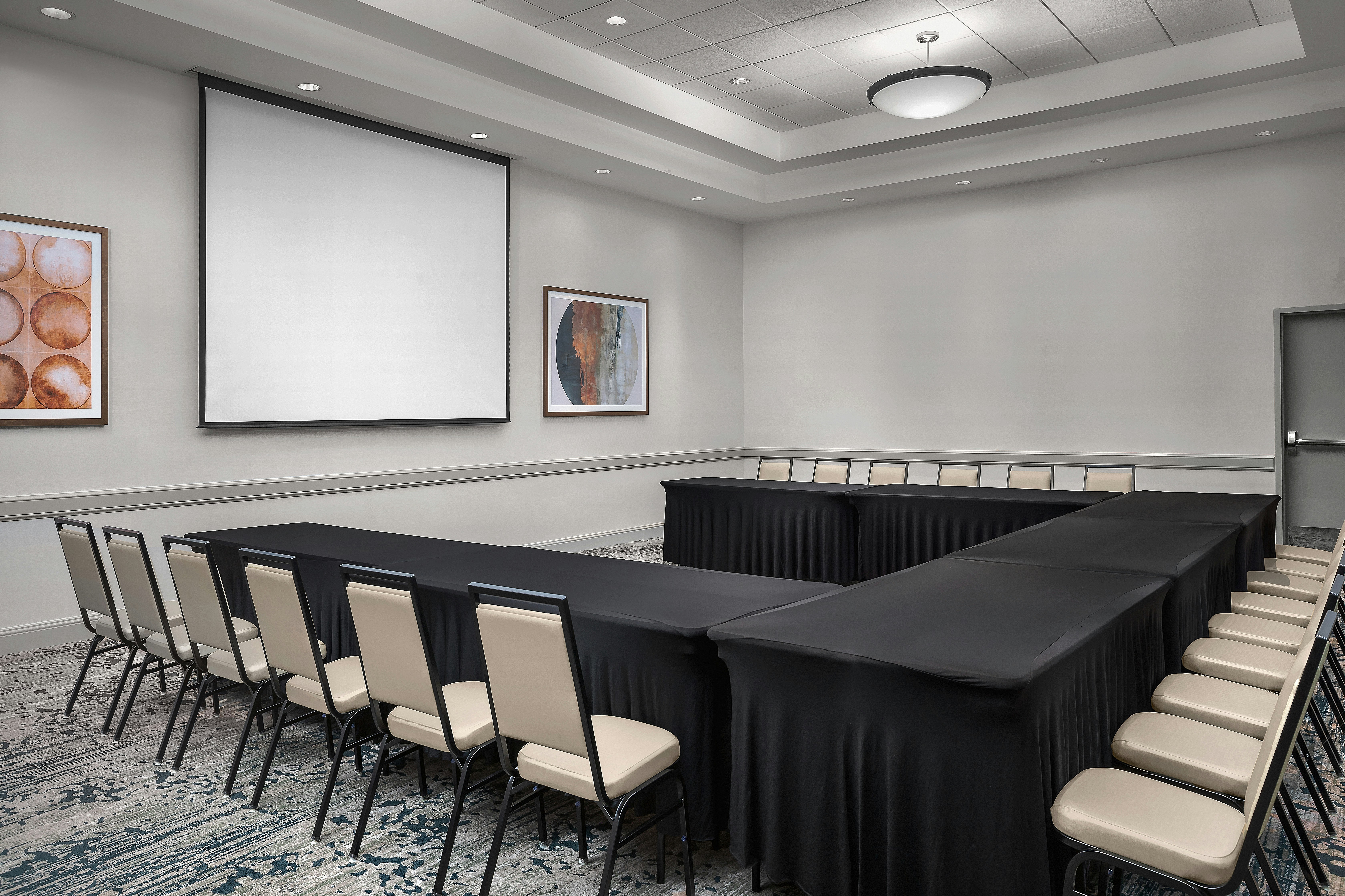 Hilton Garden Inn Denver Downtown 66/71