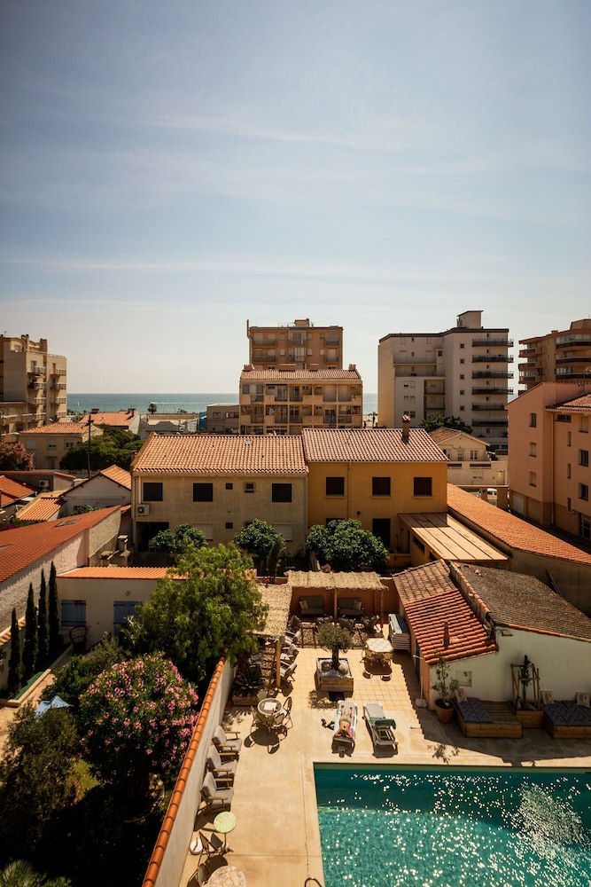 Hôtel Les Sables 44/49