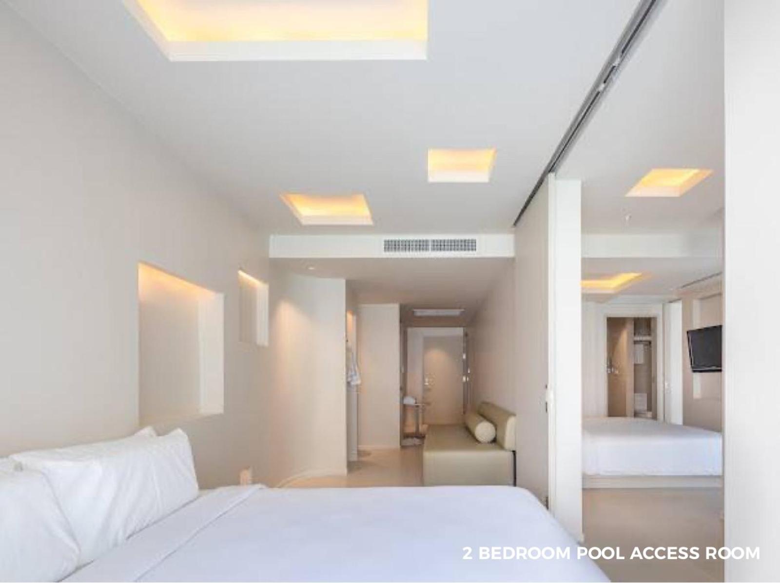2 Bedrooms, Pool Access