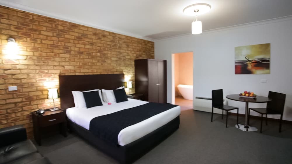 MERCURE PORT OF ECHUCA 20/60