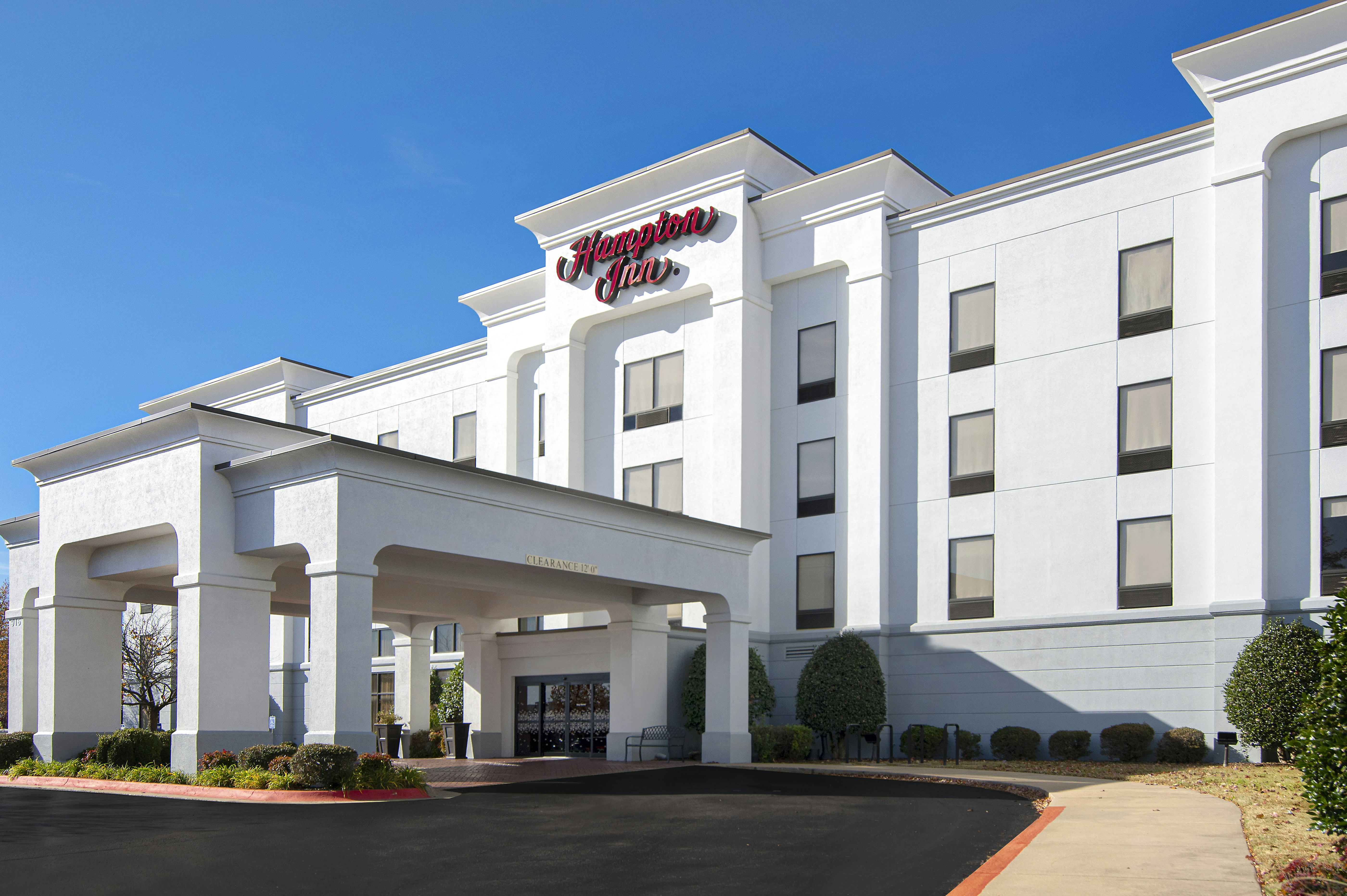 Hampton Inn Fayetteville 69/73