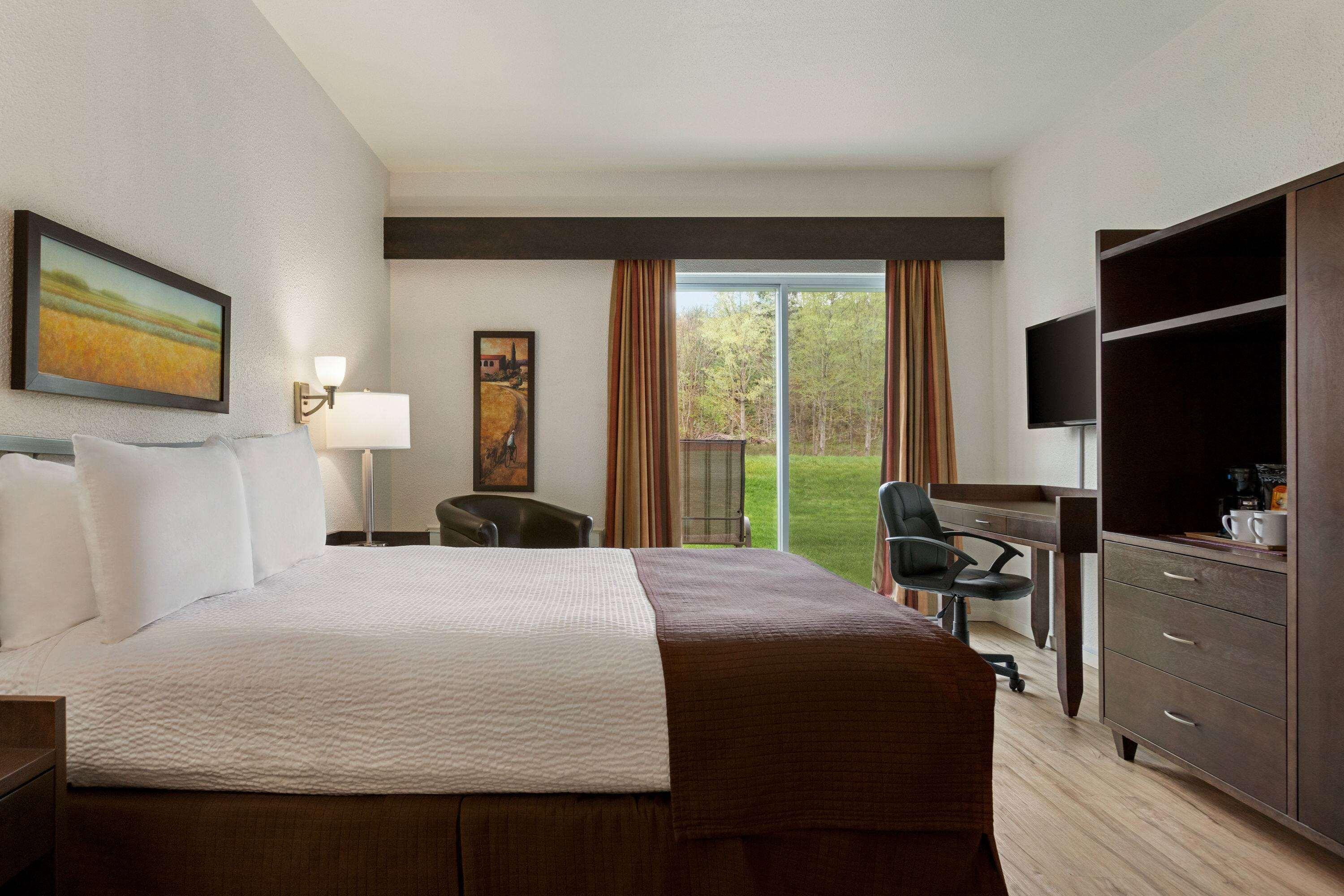 Room, Double Bed