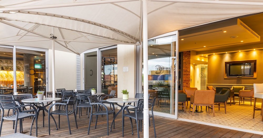 aha Harbour Bridge Hotel & Suites 50/65