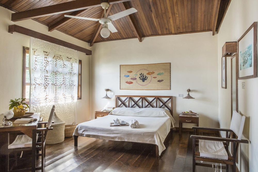 BUNGALOW, DOUBLE BED