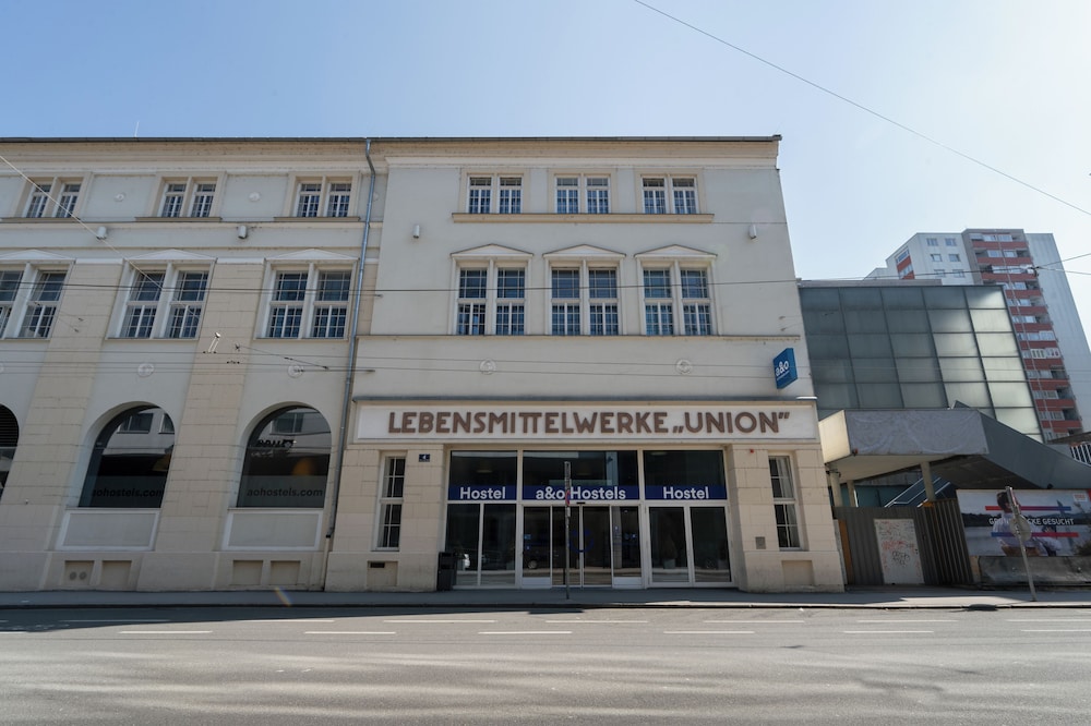 A O Salzburg Hauptbahnhof 2/80