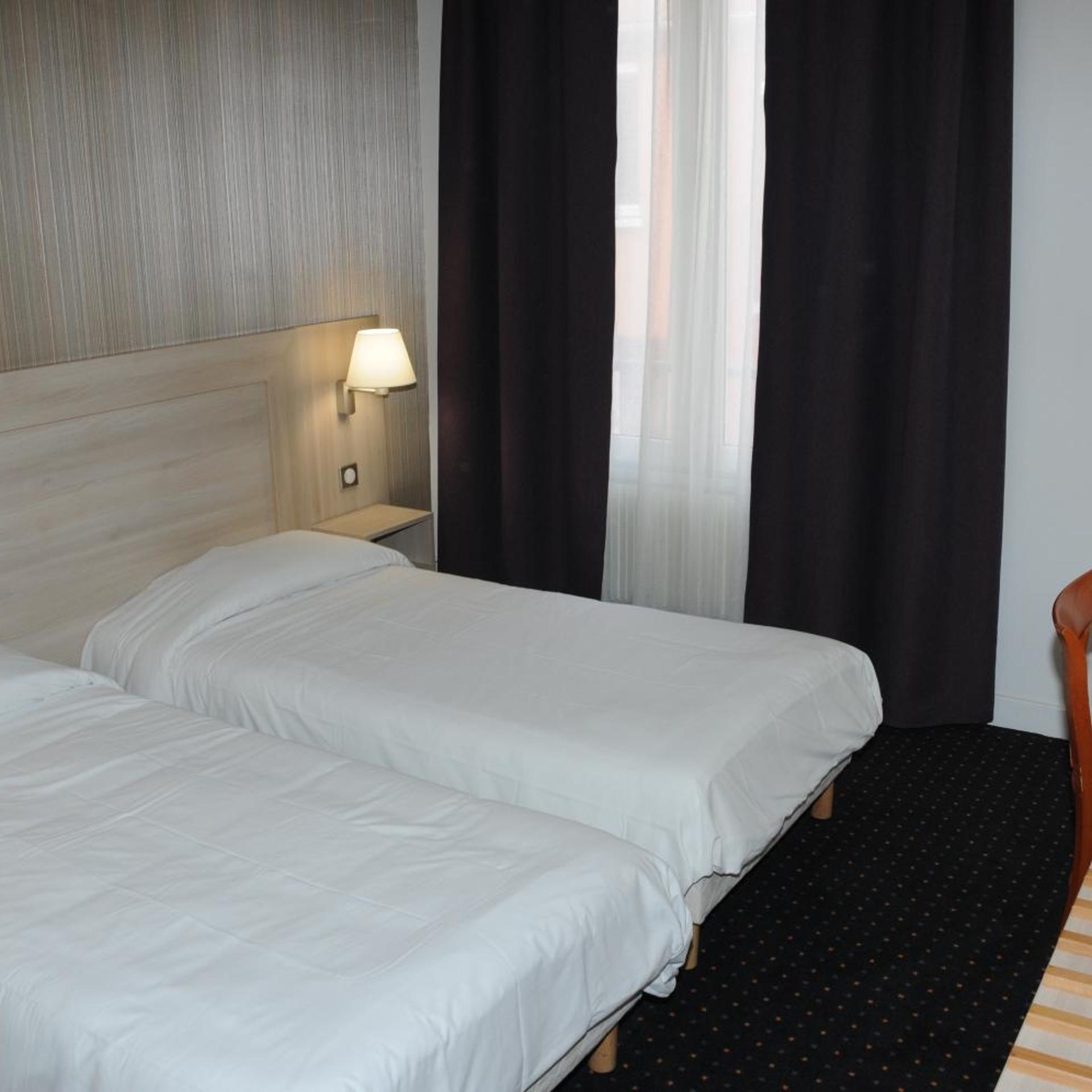 Room, Twin Beds