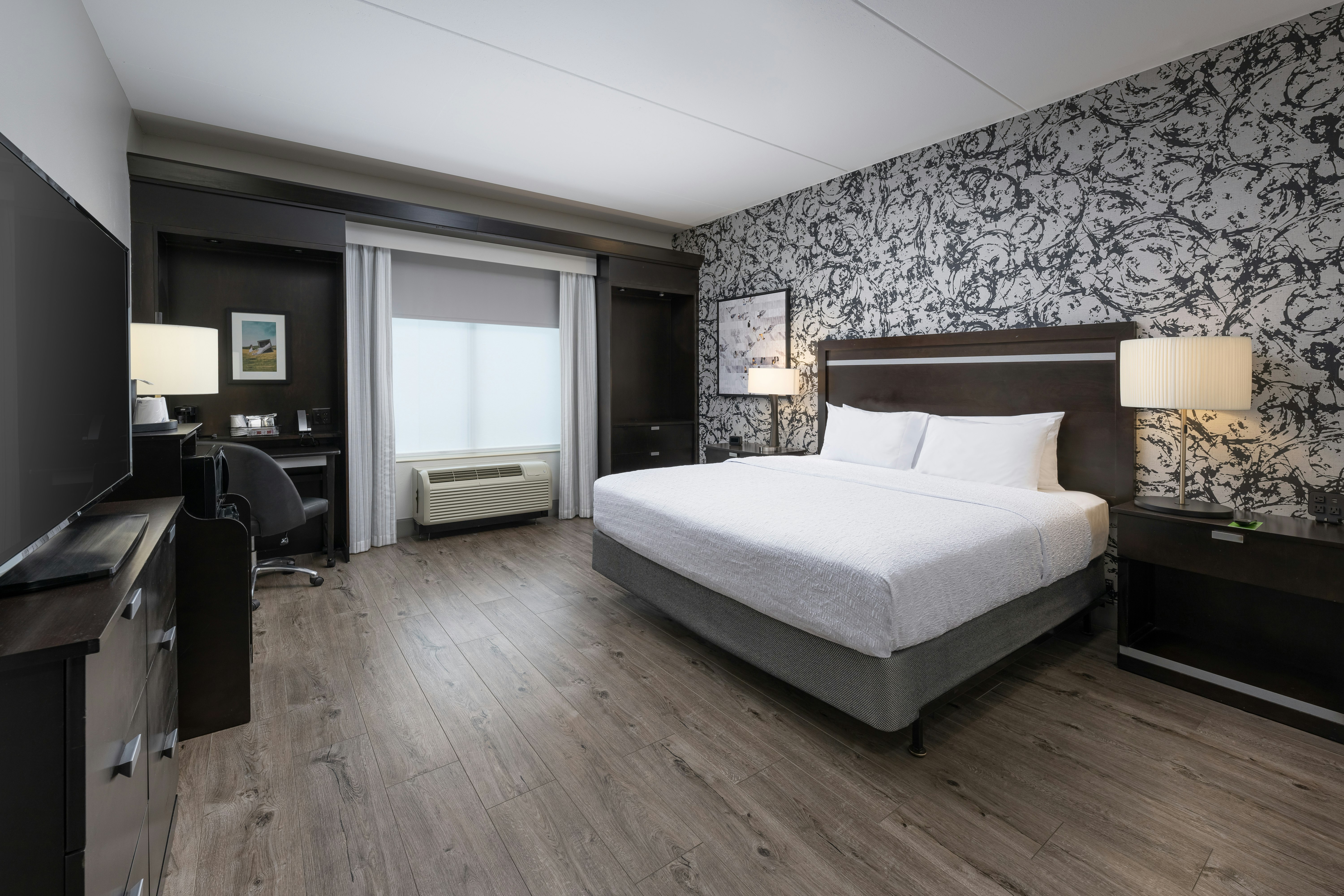 ROOM, KING BED