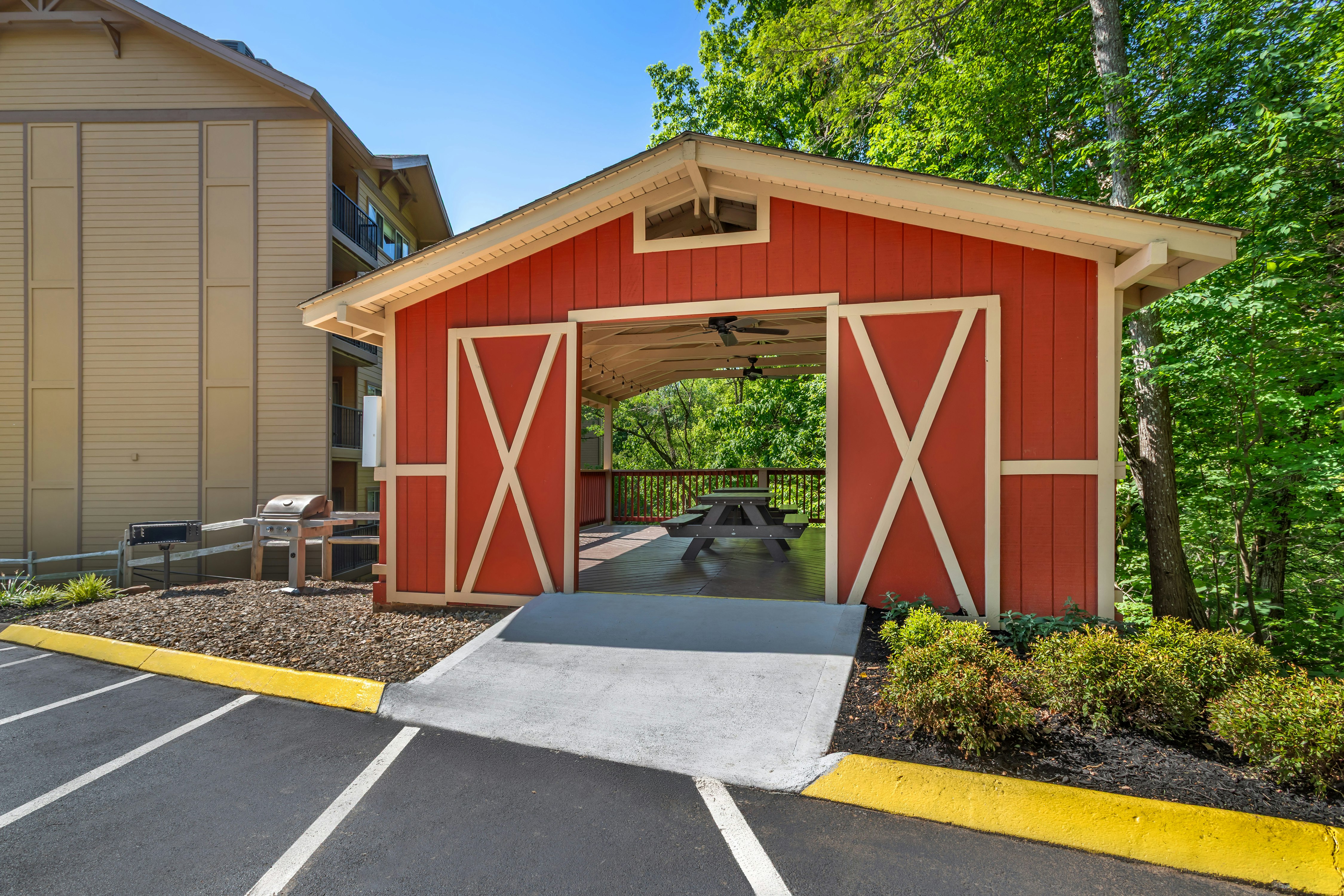 Hilton Vacation Club MountainLoft Gatlinburg 26/42